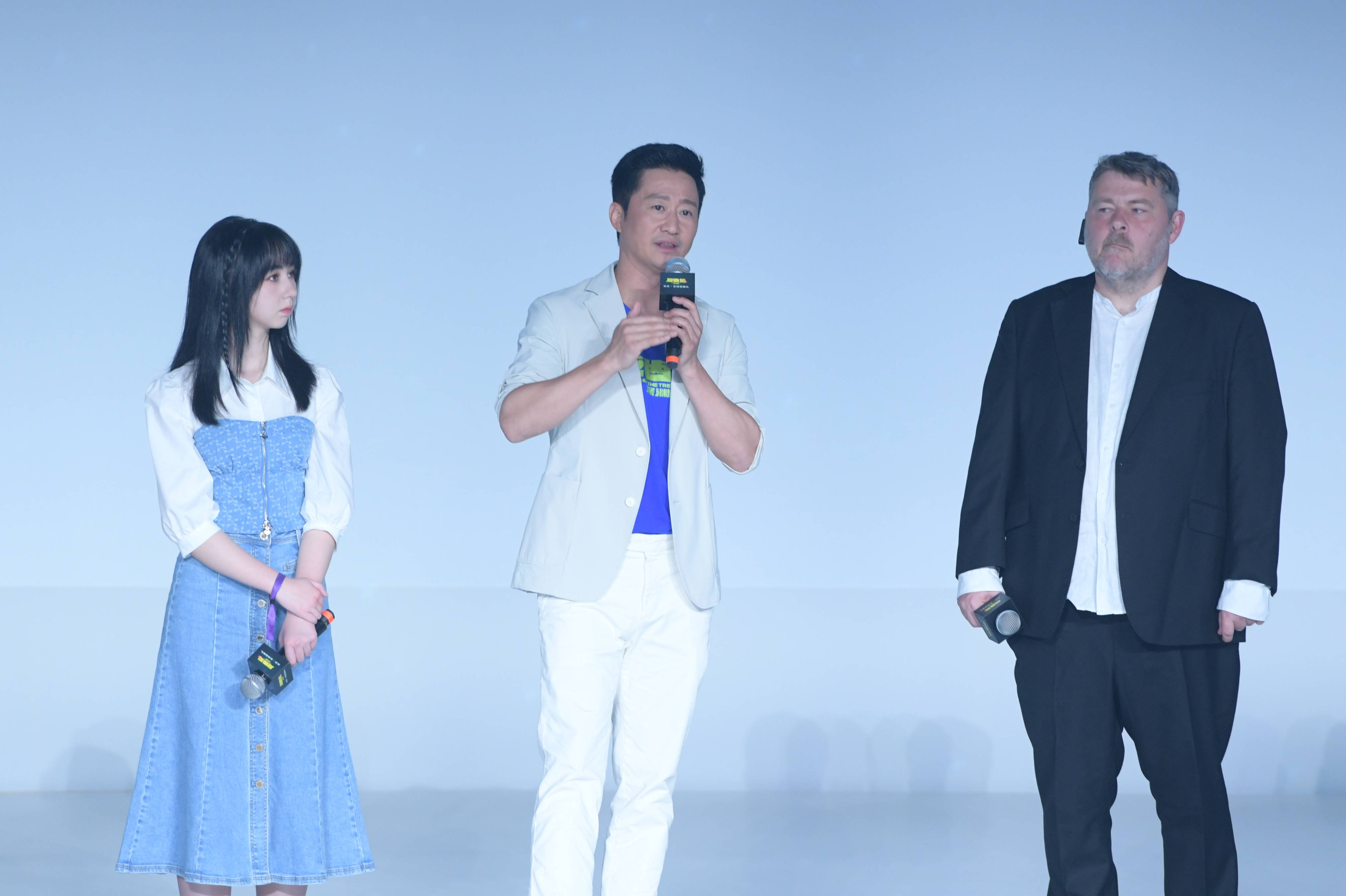 黄晓明：希望吴京在好莱坞影史上也能票房第一