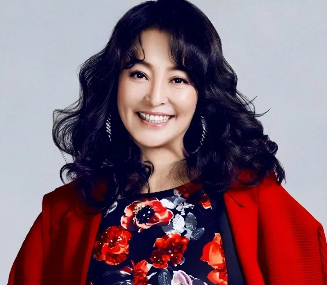 一嫁日本，二嫁美国，三嫁法国，扬言不嫁中国人的李勤勤如今咋样