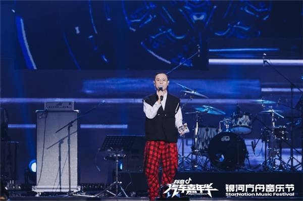 布瑞吉Bridge：说唱界的主持新星，用高情商、暖心的语言赢得大众的喜爱