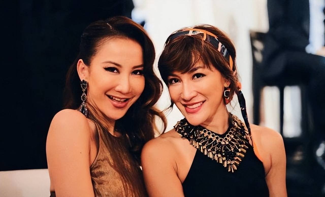 原创            歌手海鸣威疑点名那英后续：喊话让中纪委去调查，那英紧急取消演出