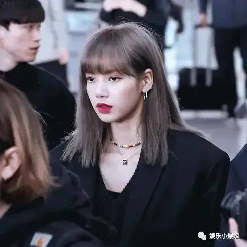 【2023.9.9】lisa参加疯马会是自愿？杨幂的Prada？新人公司是如何分配资源？