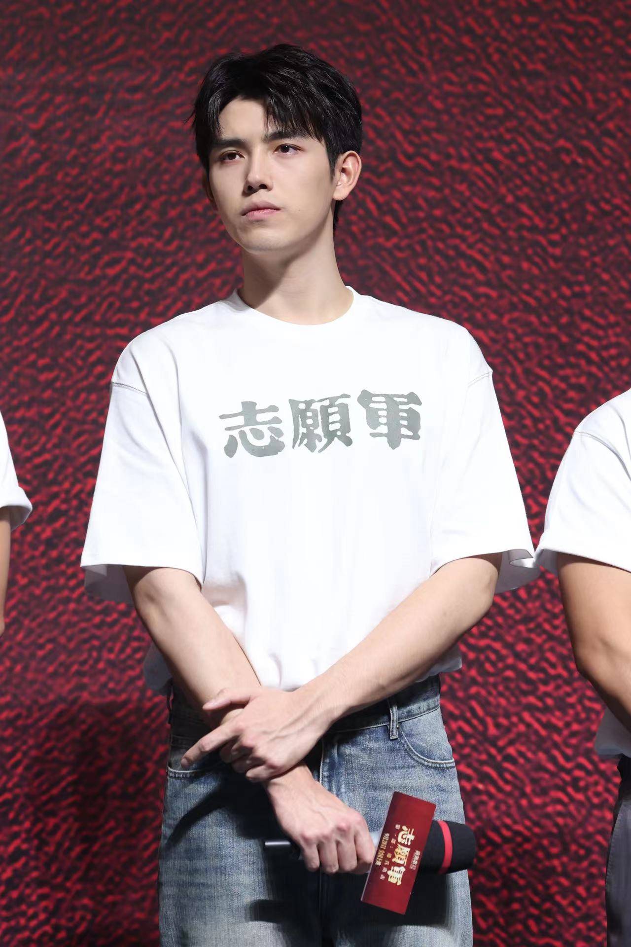 《志愿军：雄兵出击》北京首映 陈凯歌陈飞宇张子枫黄晓明出席