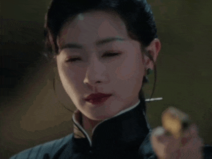 万茜的眼神和微表情，重新解构了江湖儿女的留白美学