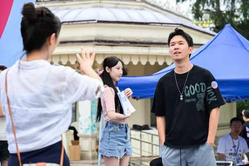 爱在成都！《非诚勿扰》携手荔枝新闻照亮国色天乡的夜空