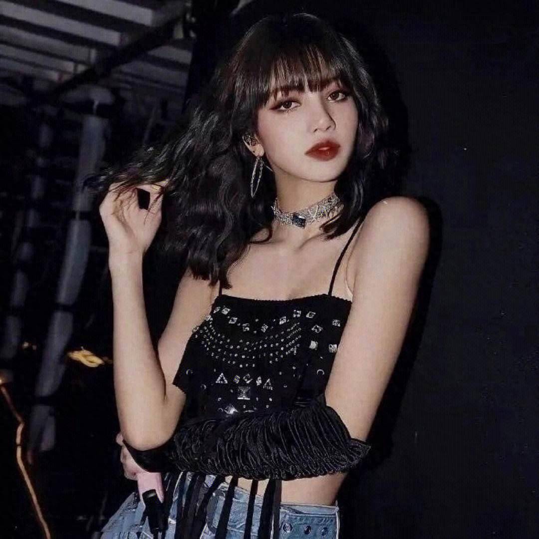 原创            凉凉！Lisa账号被封，杨颖张嘉倪被禁言，《奔跑吧》已将杨颖除名