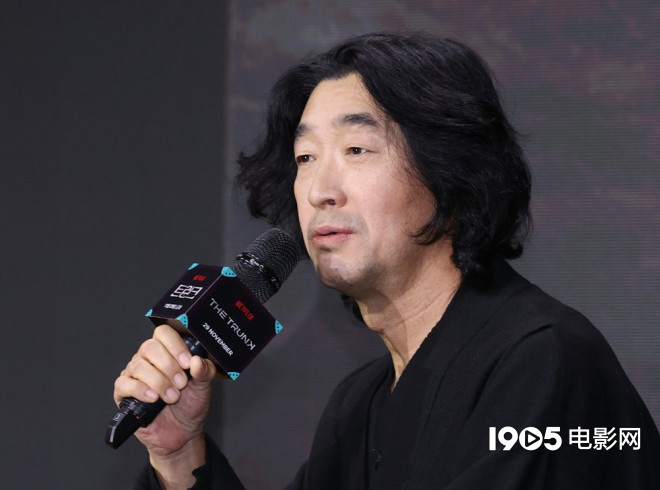 《一箱情缘》发表会孔刘大比心 难掩对徐玄振喜爱