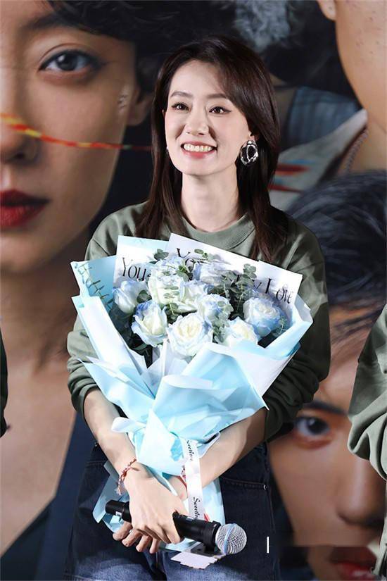 《拯救嫌疑人》首映 惠英红称金鸡奖提名很荣幸