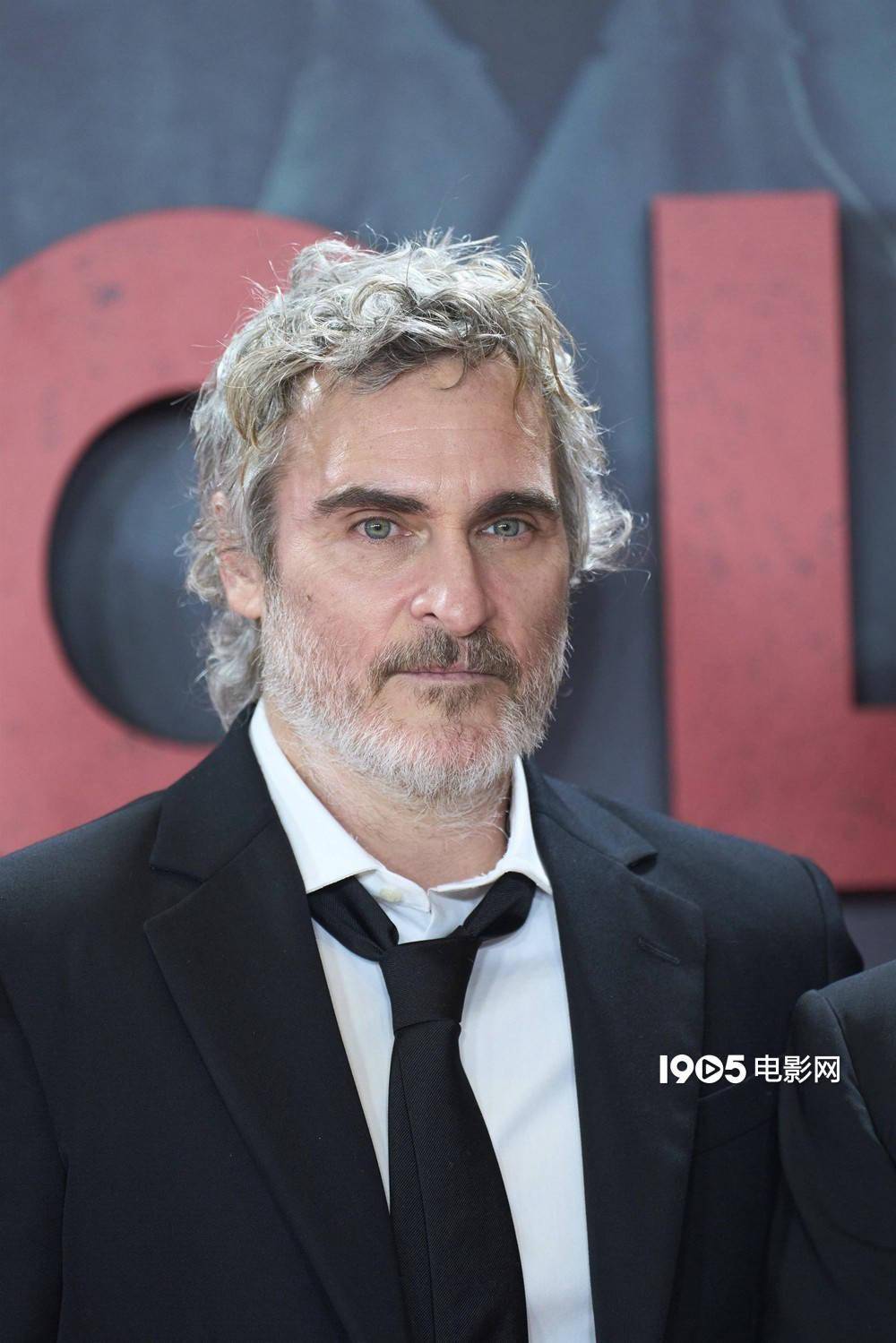 《拿破仑》西班牙首映 导演斯科特和菲尼克斯现身