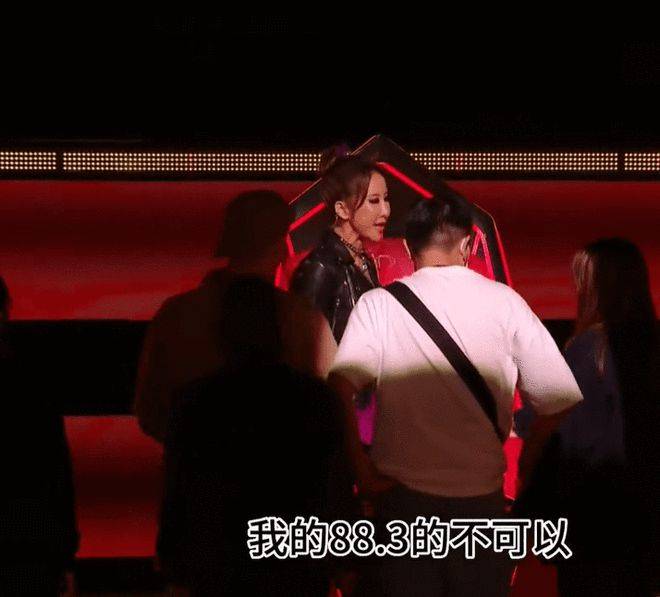 李玟在《好声音》现场发飙视频曝光 直言需要节目组一个解释
