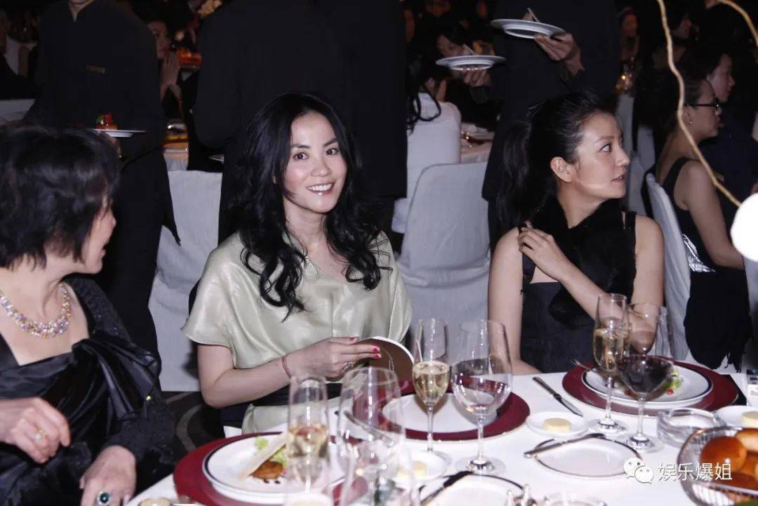 【2023.12.16】说说董宇辉？夏之光现在？魏晨演唱会？丞磊后续资源？张碧晨的业务水平？王菲和z薇是好朋友？