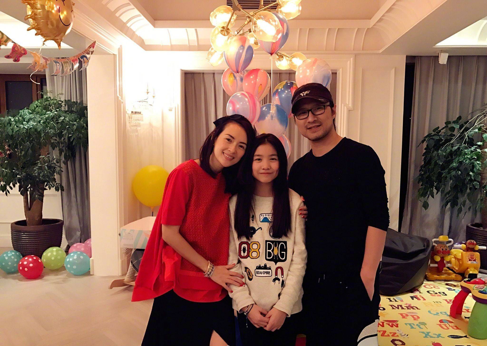 原创            制片人曝离婚夫妇在打压阴阳合同时拍10天综艺要1亿，配图章子怡