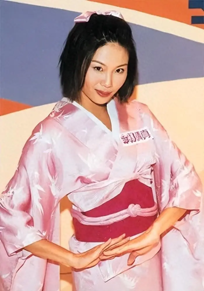 最清醒的港姐：小三上位却与原配亲如姐妹，不争产却赚了上亿身家