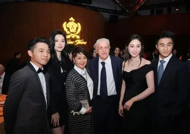 赌王家族也分三六九等，何超凤“独占”C位，奚梦瑶靠边站