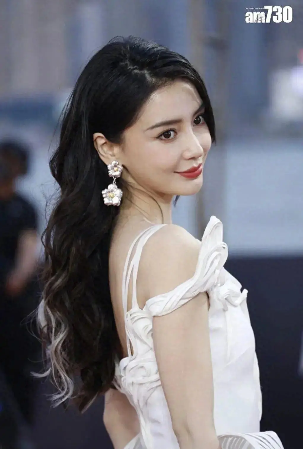 Angelababy金像奖颁奖，被港媒问是否被内地封杀